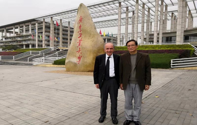 Group leader Prof. Yagci visited Guatong University, Guangzhou, China to discuss possible collaboration and give a lecture.